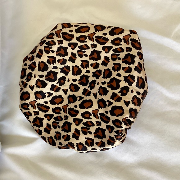 Leopard Print Satin Bonnet - Picture 2 of 4
